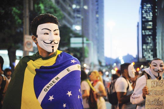 Até hoje as manifestações de junho geram interpretações divergentes. Para Nassif, naquele momento as elites perceberam que havia um espaço para minar a popularidade da presidenta Dilma e enfraquecê-la politicamente