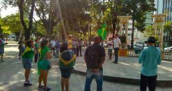 Eles querem salvar o Brasil do comunismo FFAA2