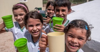 Programa Cisternas ganha prêmio como uma das políticas públicas mais relevantes no combate à desertificação Cisterna em uma escola no município de Caraubas (RN) Foto: Ana Lira