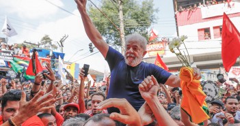 Hora a hora da resistência e prisão de Lula em São Bernardo ric2