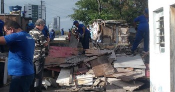 Prefeitura derruba casas na comunidade de Pocotó Pocoto1
