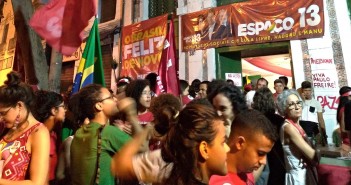 Volta às bases e diálogo suprapartidário são desafios para a oposição Apuração das Eleições de 2018 no Ponto 13, no sábado 28 de outubro. Foto: Débora Britto