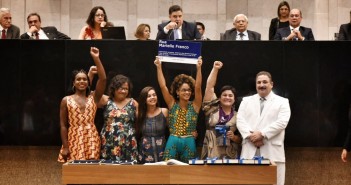 Manifestação de rua, selfies, gritos de “Lula Livre” e “Bolsonaro” marcam posse na Assembleia Fotos: Inês Campelo/MZConteúdo