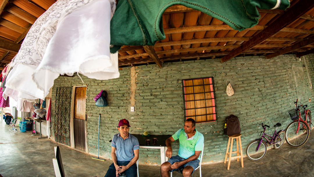 Deuselino da Silva e Aldemir Lima Silva agricultores de Lagoinha, em Quixeré