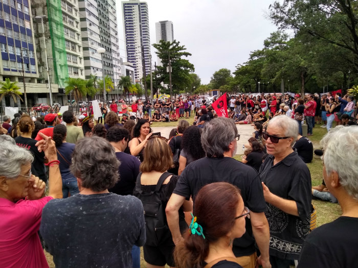 Ato contra o golpe de 64 reuniu manifestantes no Recife