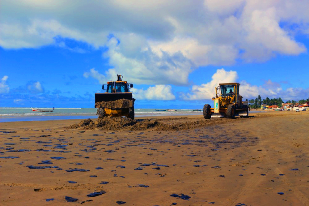 Limpeza da praia em Piaçabuçu (crédito: ascom prefeitura)