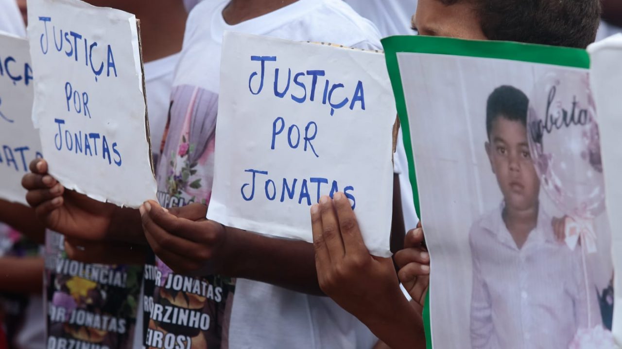 Protesto em Barreiros contra assassinato de Jonatas