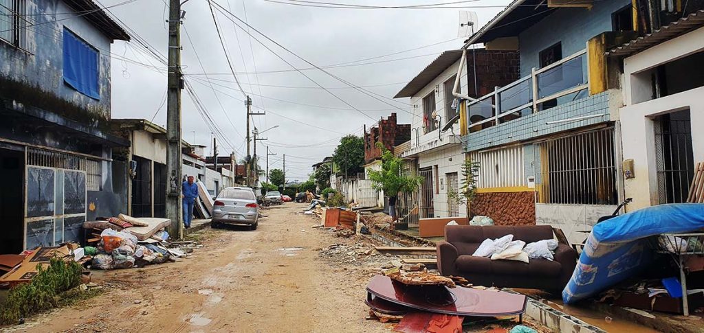 Chuvas na Região Metropolitana do Recife deixam muitos desabrigados