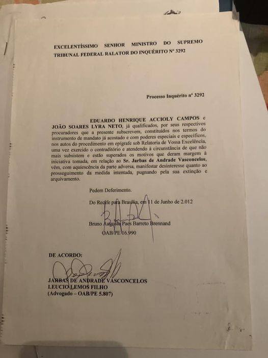 Reprodução de documento em que Eduardo Campos desiste de ação judicial movida contra Jarbas Vasconcelos no STF