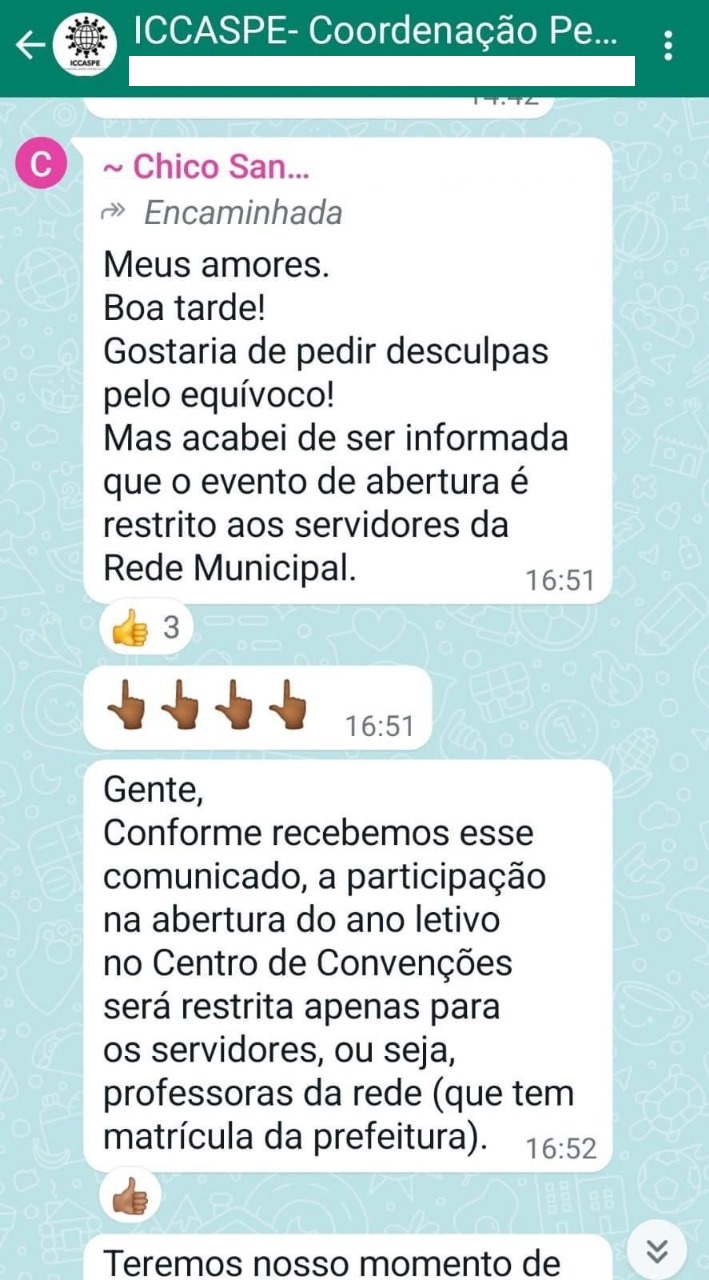 A imagem é uma captura de tela de uma conversa no WhatsApp em português. A conversa parece em um grupo relacionado a um contexto educacional. A mensagem trata Adição de Membros: A pessoa que enviou as mensagens adicionou coordenadores, secretárias e secretários escolares ao grupo. Compartilhamento de Informações: O grupo será usado para compartilhar informações administrativas e pedagógicas das creches. Lembrete de Reunião: Há um lembrete sobre uma reunião que ocorrerá no dia 26 de janeiro, às 14:30, no escritório do ICCASPE. A pauta da reunião será sobre matrículas e enturmação.